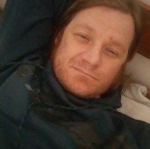 Meet your Posher, Dustin